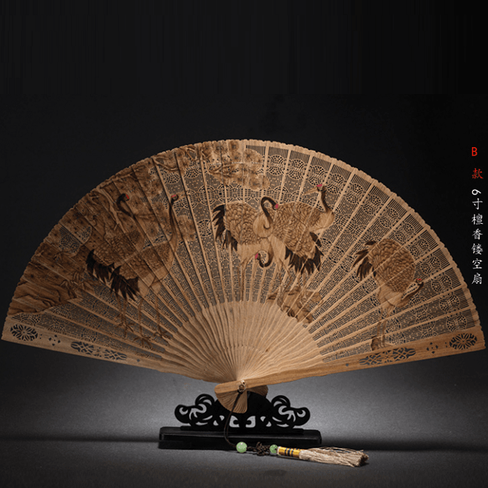 中国蘇州 硯屏 檀香宮扇 紅檀 紅木 工芸扇子　V8